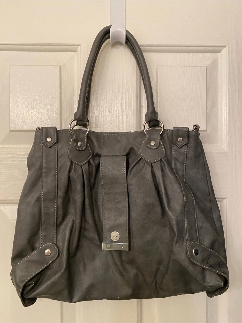 N/A elegant gray